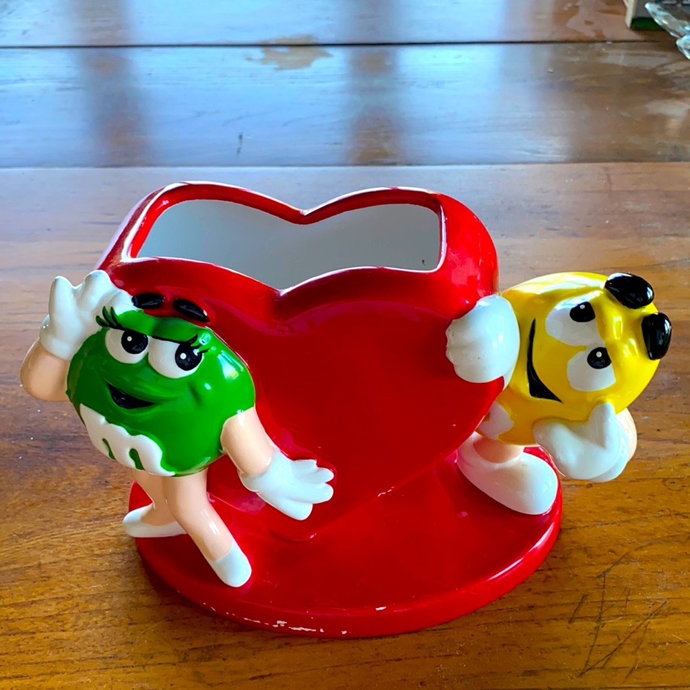 VTG Mars M &M Heart Valentines ceramic FTD planter